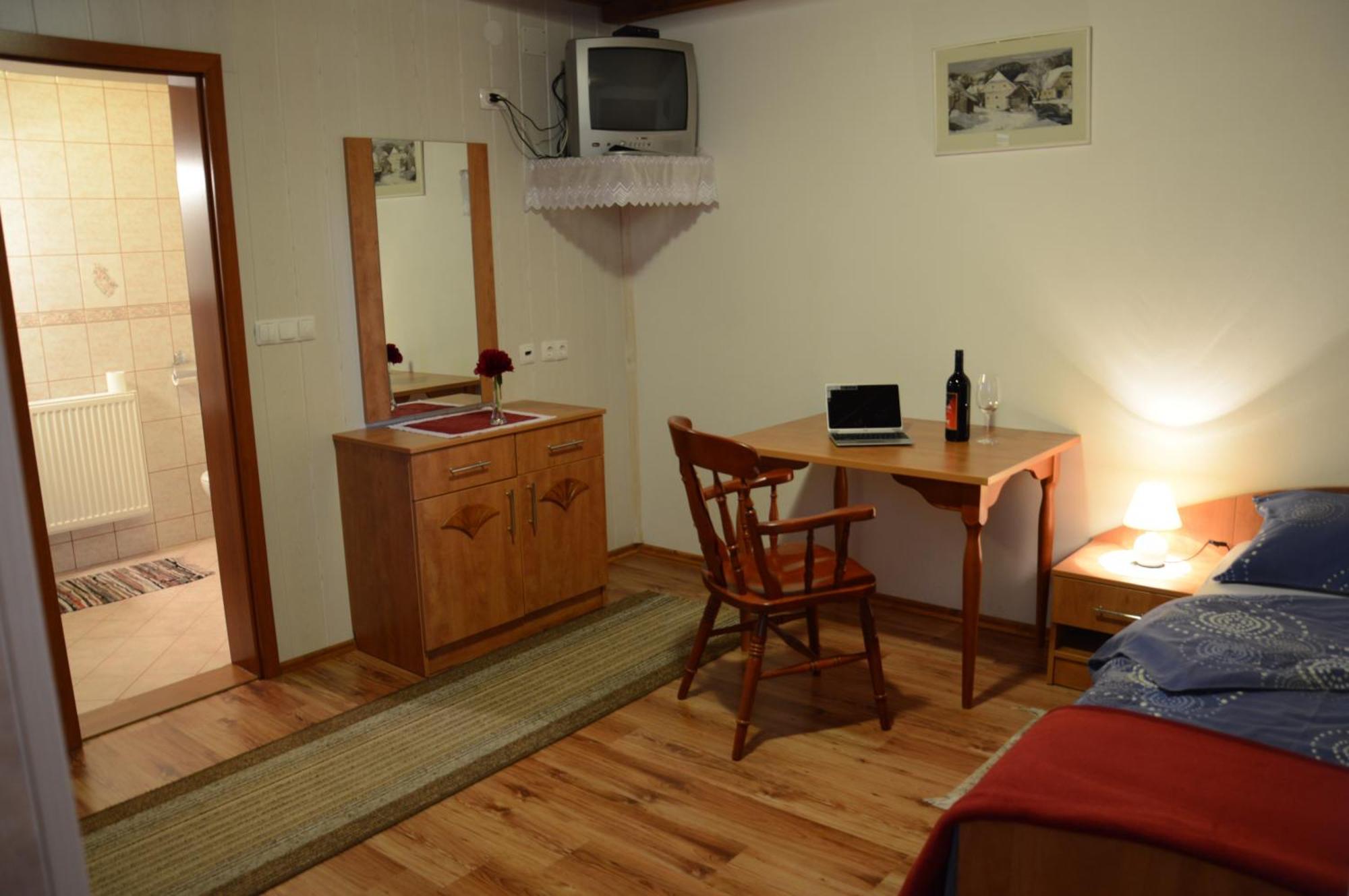 Apartmens And Rooms Sostar Cerkno Room photo